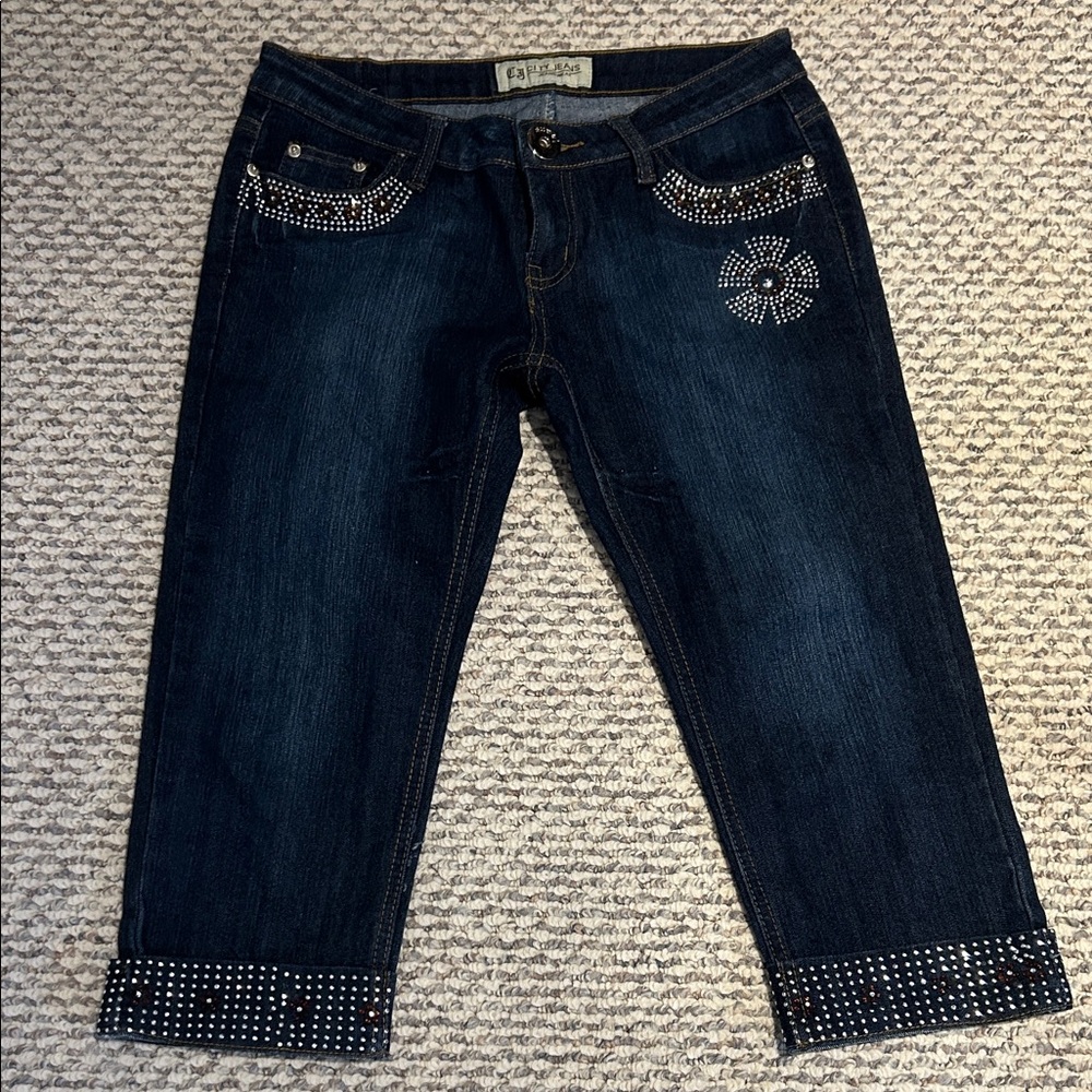 Stylish Rhinestone Embellished Capris